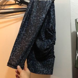 ZYIA - Stone Leopard Scrunchy Light and Luxe Leggings size 8-10